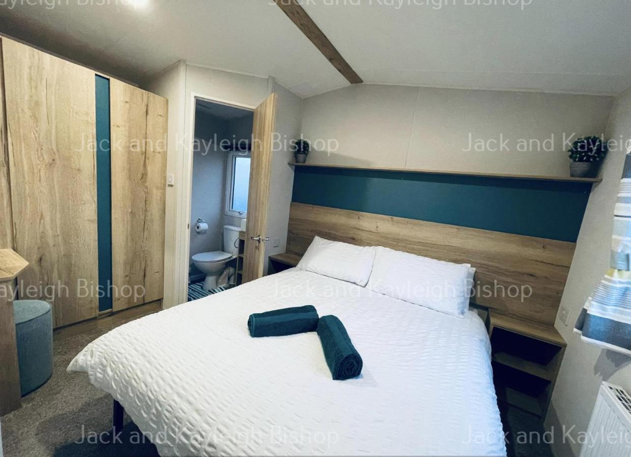 3-Bedroom Holiday Home With Valley Views New Quay Buitenkant foto